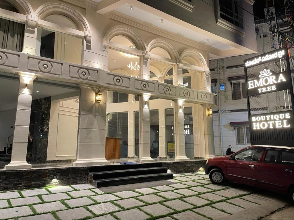 Hotel Emora Tree Mysore Eksteriør bilde